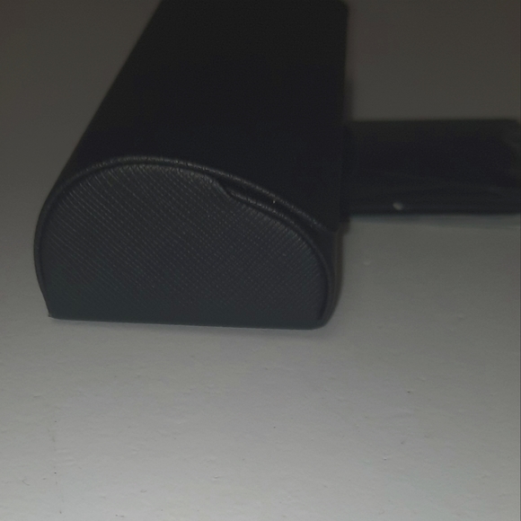 *** LIMITED-TIME get 24-30% OFF *** PRADA hardcase for sunglasses - Picture 2 of 6